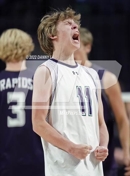 Thumbnail 3 in Glen Allen vs. James River Midlothian (VHSL Class 5 State Final) photogallery.