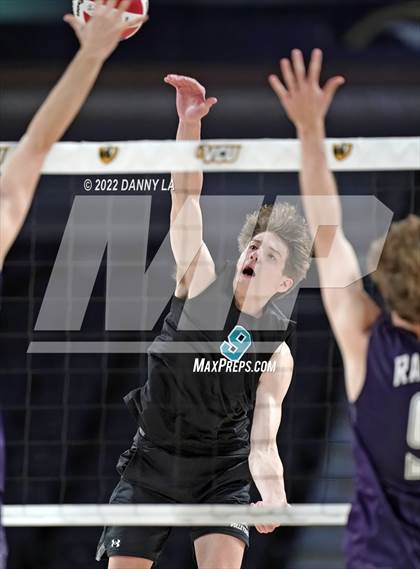 Thumbnail 1 in Glen Allen vs. James River Midlothian (VHSL Class 5 State Final) photogallery.