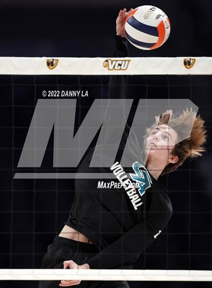 Thumbnail 3 in Glen Allen vs. James River Midlothian (VHSL Class 5 State Final) photogallery.