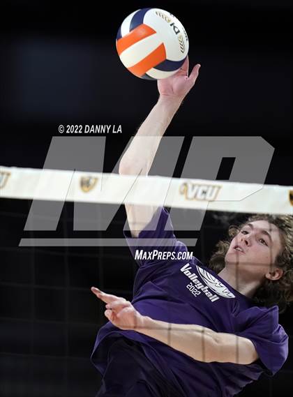 Thumbnail 2 in Glen Allen vs. James River Midlothian (VHSL Class 5 State Final) photogallery.