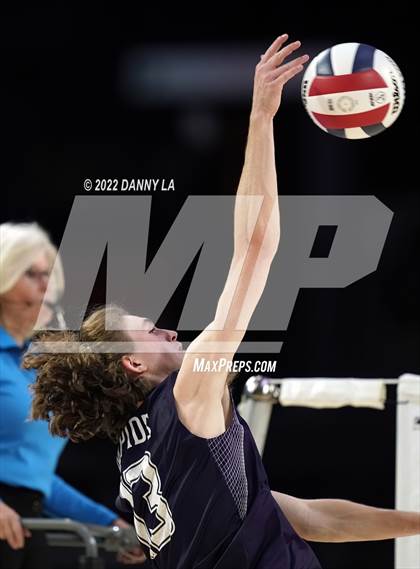 Thumbnail 3 in Glen Allen vs. James River Midlothian (VHSL Class 5 State Final) photogallery.