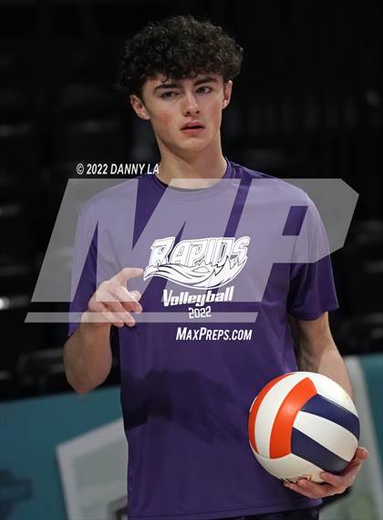 Thumbnail 3 in Glen Allen vs. James River Midlothian (VHSL Class 5 State Final) photogallery.