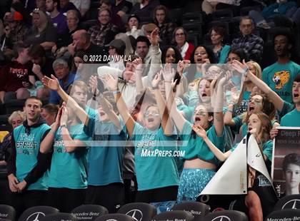 Thumbnail 2 in Glen Allen vs. James River Midlothian (VHSL Class 5 State Final) photogallery.