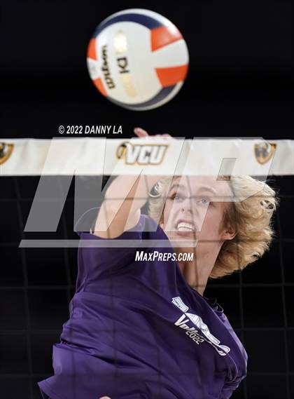 Thumbnail 2 in Glen Allen vs. James River Midlothian (VHSL Class 5 State Final) photogallery.