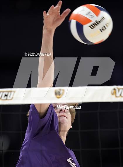 Thumbnail 3 in Glen Allen vs. James River Midlothian (VHSL Class 5 State Final) photogallery.