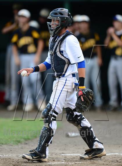 Thumbnail 3 in Amity Regional vs. Southington (CIAC Class LL Final) photogallery.