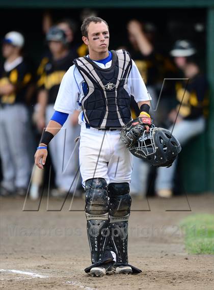 Thumbnail 2 in Amity Regional vs. Southington (CIAC Class LL Final) photogallery.