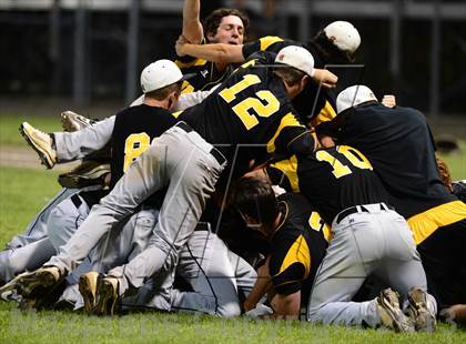 Thumbnail 3 in Amity Regional vs. Southington (CIAC Class LL Final) photogallery.