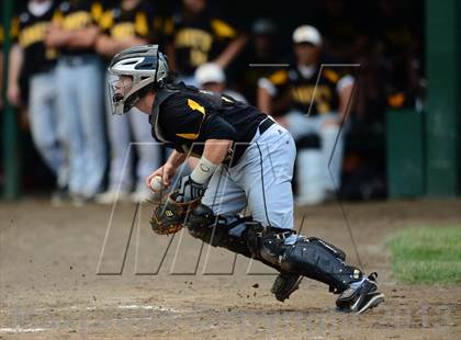 Thumbnail 2 in Amity Regional vs. Southington (CIAC Class LL Final) photogallery.
