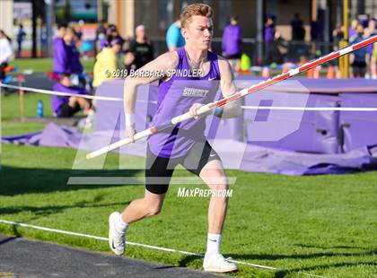 Thumbnail 1 in Southridge @ Sunset (Boys' Pole Vault) photogallery.