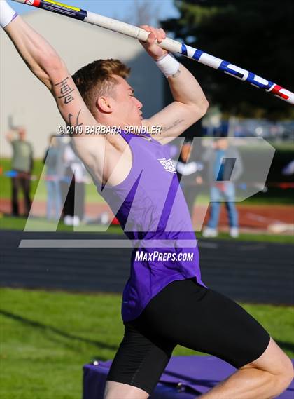 Thumbnail 1 in Southridge @ Sunset (Boys' Pole Vault) photogallery.
