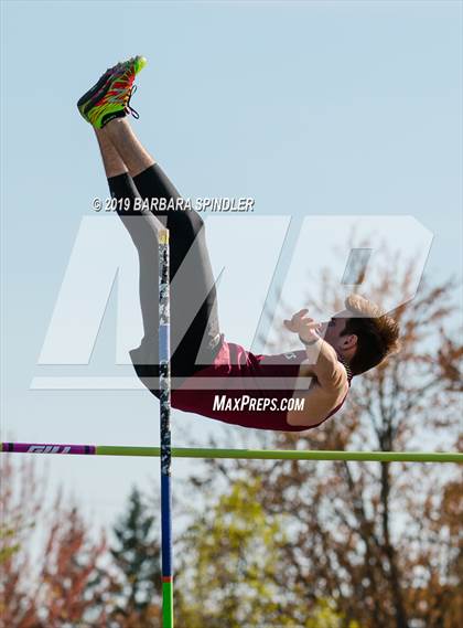 Thumbnail 1 in Southridge @ Sunset (Boys' Pole Vault) photogallery.