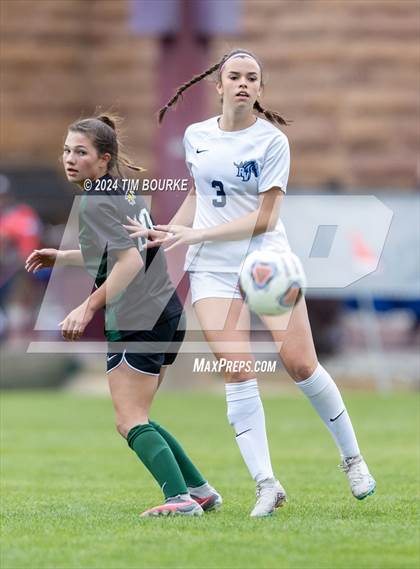 Thumbnail 3 in Mountain Vista vs. Ralston Valley (CHSAA 5A Semifinal) photogallery.