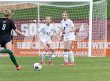 Thumbnail 3 in Mountain Vista vs. Ralston Valley (CHSAA 5A Semifinal) photogallery.