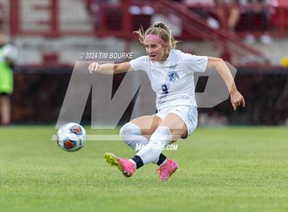 Thumbnail 2 in Mountain Vista vs. Ralston Valley (CHSAA 5A Semifinal) photogallery.