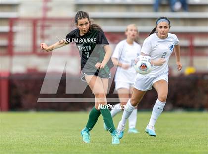 Thumbnail 2 in Mountain Vista vs. Ralston Valley (CHSAA 5A Semifinal) photogallery.