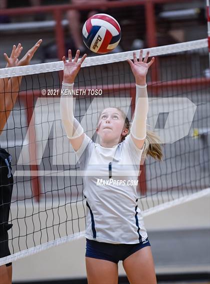 Thumbnail 3 in Harlan vs O'Connor photogallery.