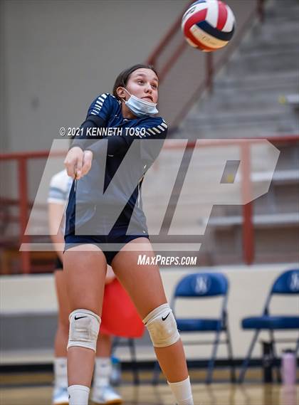 Thumbnail 1 in Harlan vs O'Connor photogallery.
