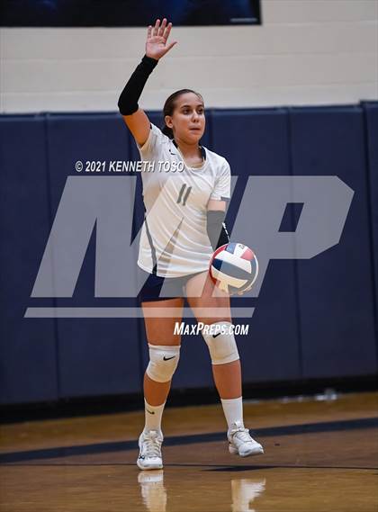 Thumbnail 1 in Harlan vs O'Connor photogallery.