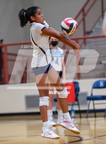 Thumbnail 1 in Harlan vs O'Connor photogallery.