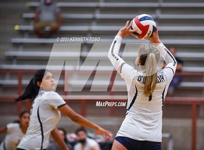 Thumbnail 3 in Harlan vs O'Connor photogallery.