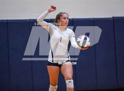 Thumbnail 1 in Harlan vs O'Connor photogallery.