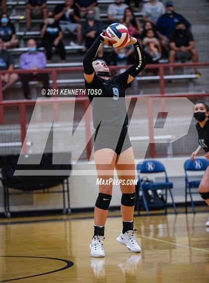 Thumbnail 1 in Harlan vs O'Connor photogallery.