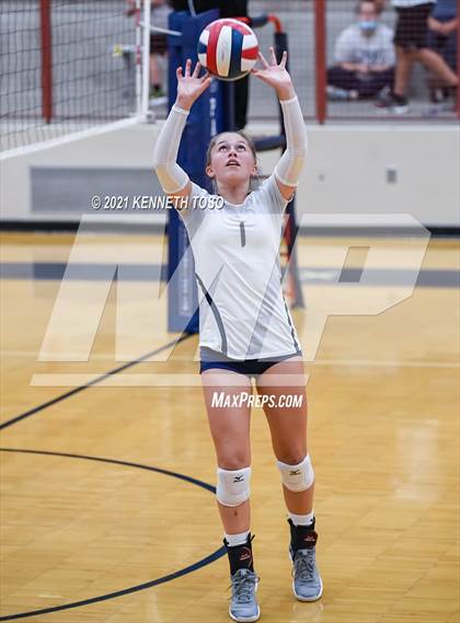 Thumbnail 1 in Harlan vs O'Connor photogallery.