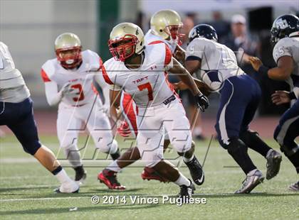 Thumbnail 1 in Sierra Canyon vs. Taft photogallery.