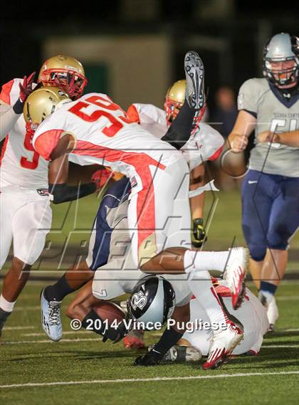 Thumbnail 2 in Sierra Canyon vs. Taft photogallery.