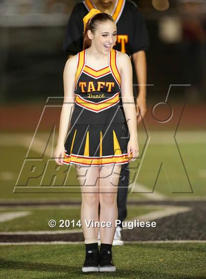 Thumbnail 2 in Sierra Canyon vs. Taft photogallery.
