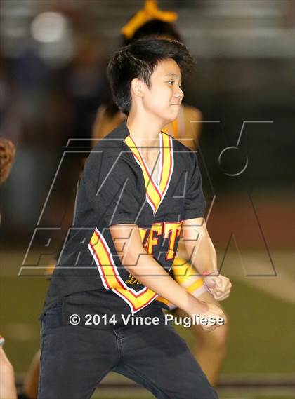 Thumbnail 3 in Sierra Canyon vs. Taft photogallery.