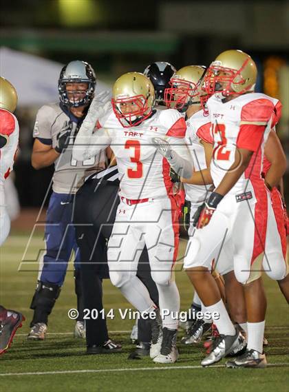 Thumbnail 2 in Sierra Canyon vs. Taft photogallery.