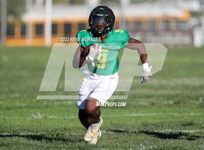 Thumbnail 3 in Narbonne vs Grant (Scrimmage) photogallery.
