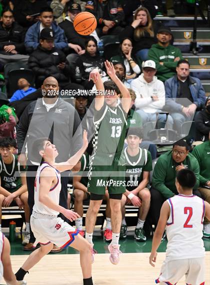Thumbnail 2 in Sacred Heart Cathedral Preparatory vs. St. Ignatius College Preparatory photogallery.