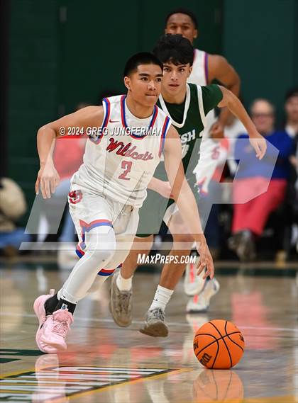 Thumbnail 3 in Sacred Heart Cathedral Preparatory vs. St. Ignatius College Preparatory photogallery.