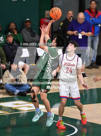 Thumbnail 1 in Sacred Heart Cathedral Preparatory vs. St. Ignatius College Preparatory photogallery.