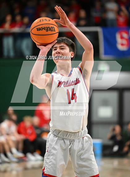 Thumbnail 1 in Sacred Heart Cathedral Preparatory vs. St. Ignatius College Preparatory photogallery.