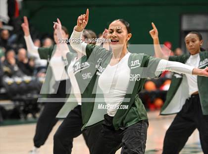 Thumbnail 2 in Sacred Heart Cathedral Preparatory vs. St. Ignatius College Preparatory photogallery.