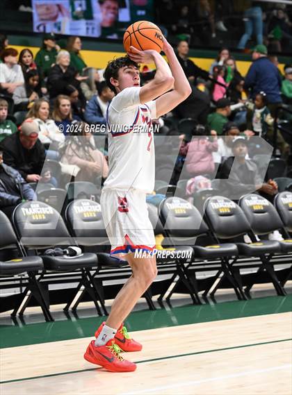 Thumbnail 2 in Sacred Heart Cathedral Preparatory vs. St. Ignatius College Preparatory photogallery.
