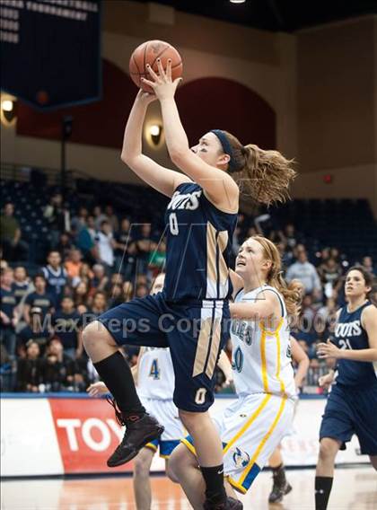 Thumbnail 2 in Christian Life Academy vs Vincent Memorial (SDS D5 Final) photogallery.