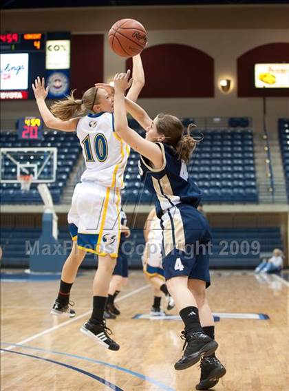 Thumbnail 2 in Christian Life Academy vs Vincent Memorial (SDS D5 Final) photogallery.