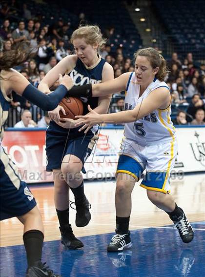 Thumbnail 3 in Christian Life Academy vs Vincent Memorial (SDS D5 Final) photogallery.