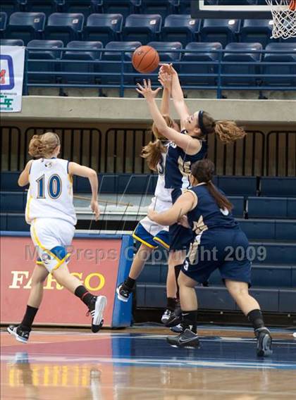 Thumbnail 1 in Christian Life Academy vs Vincent Memorial (SDS D5 Final) photogallery.
