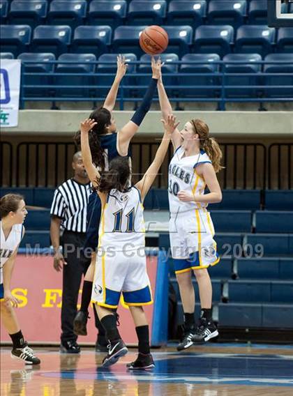 Thumbnail 1 in Christian Life Academy vs Vincent Memorial (SDS D5 Final) photogallery.