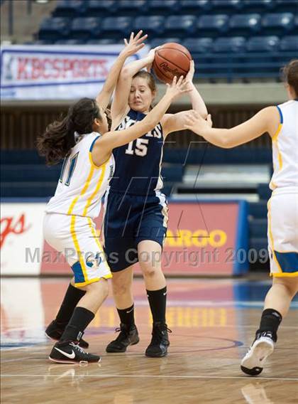 Thumbnail 3 in Christian Life Academy vs Vincent Memorial (SDS D5 Final) photogallery.