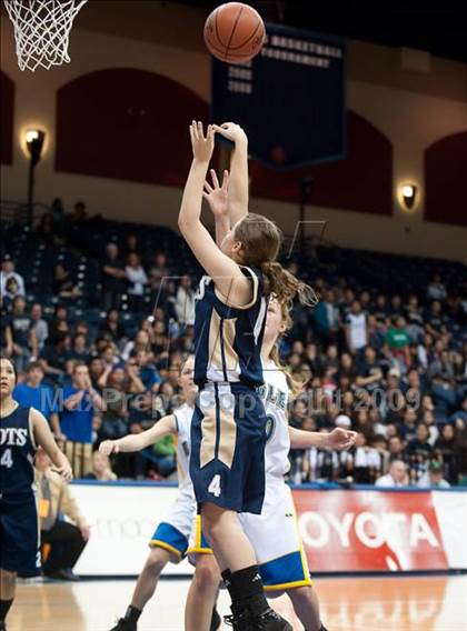 Thumbnail 3 in Christian Life Academy vs Vincent Memorial (SDS D5 Final) photogallery.