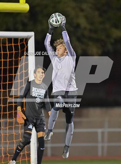 Thumbnail 2 in Reagan [Ronald] vs Clark photogallery.