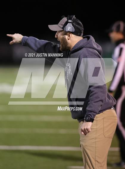 Thumbnail 2 in Hoxie vs. McGehee (AAA 3A 3rd Round Playoff) photogallery.