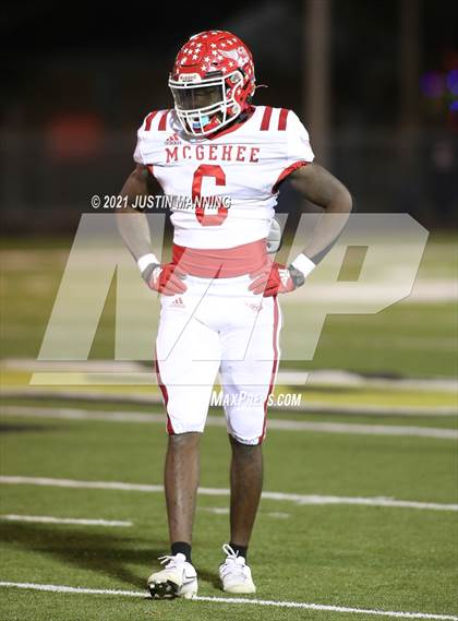 Thumbnail 3 in Hoxie vs. McGehee (AAA 3A 3rd Round Playoff) photogallery.